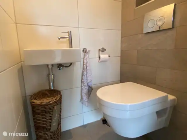 Toilet op de begane grond.